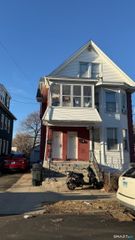 155 Lamson Street, West Haven, CT 06516