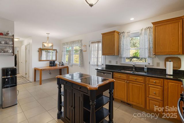 154 Harris Street, Spruce Pine, NC 28777