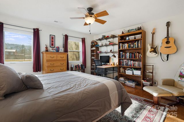 154 Harris Street, Spruce Pine, NC 28777