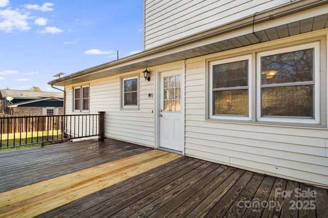 154 Harris Street, Spruce Pine, NC 28777