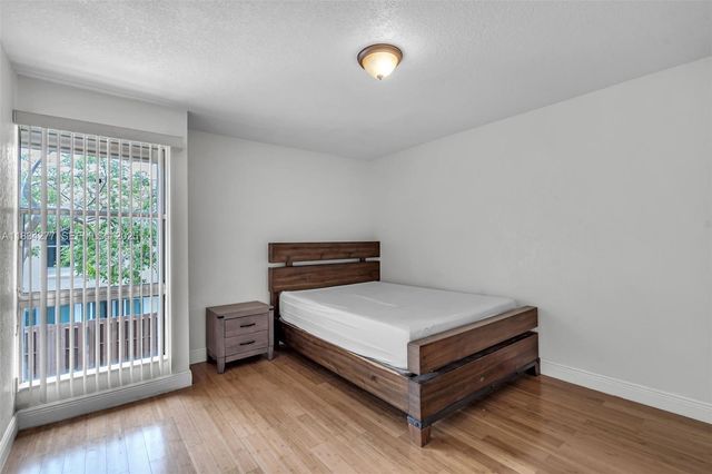 8256 NW 9th Court 2, Plantation, FL 33324