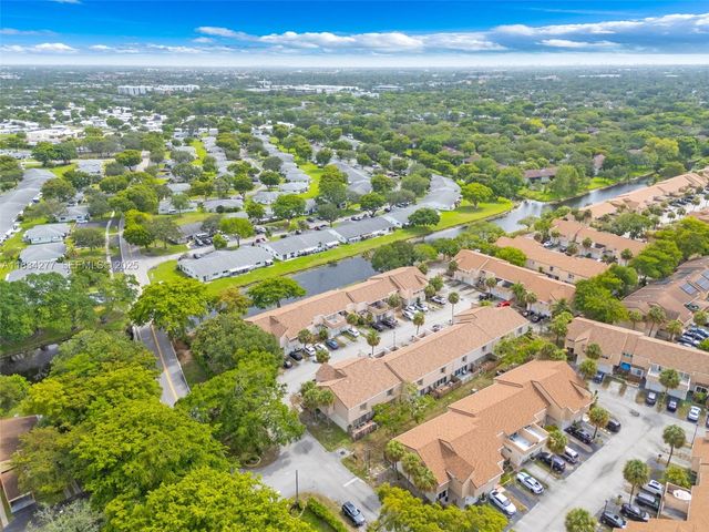 8256 NW 9th Court 2, Plantation, FL 33324