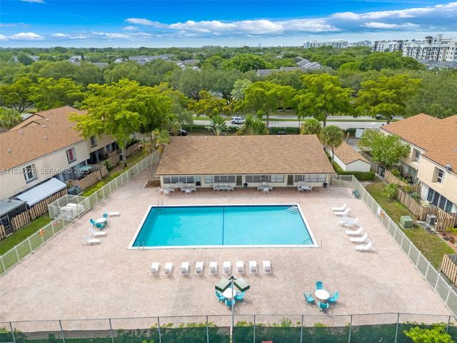 8256 NW 9th Court 2, Plantation, FL 33324