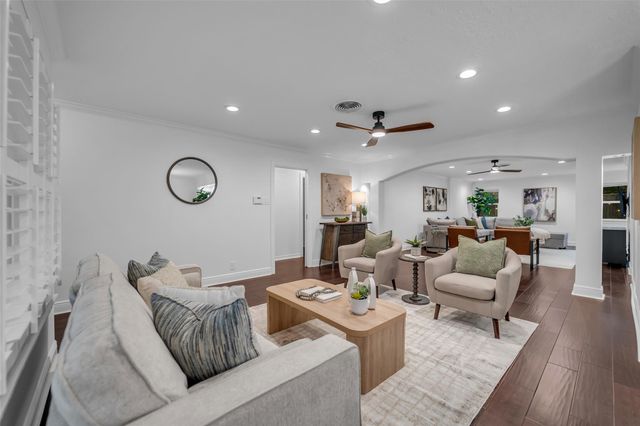 8702 Ilona Lane, Houston, TX 77025
