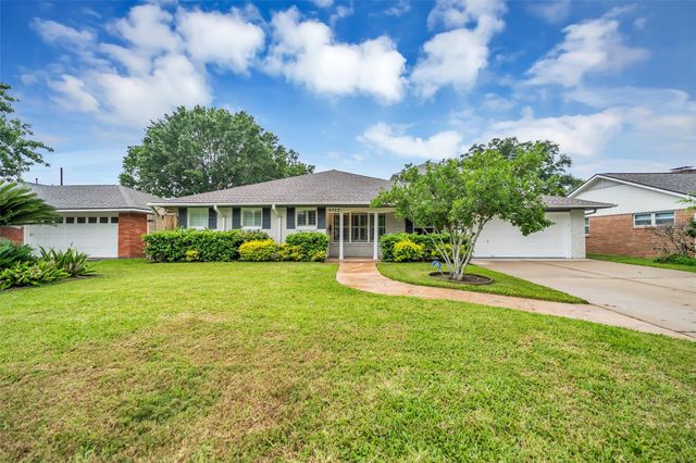 8702 Ilona Lane, Houston, TX 77025
