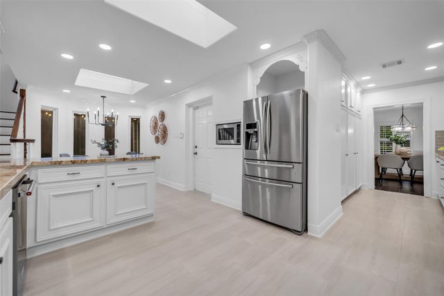 8702 Ilona Lane, Houston, TX 77025