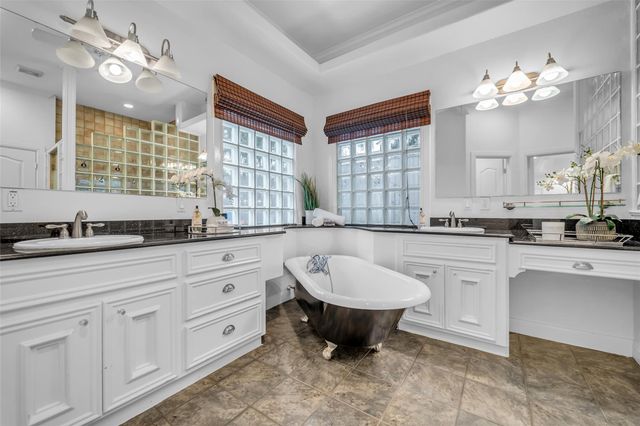 8702 Ilona Lane, Houston, TX 77025