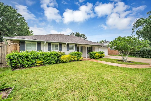 8702 Ilona Lane, Houston, TX 77025