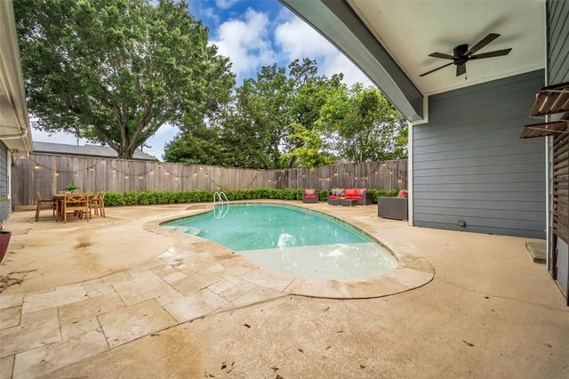 8702 Ilona Lane, Houston, TX 77025