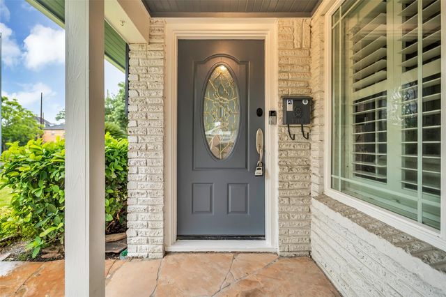 8702 Ilona Lane, Houston, TX 77025