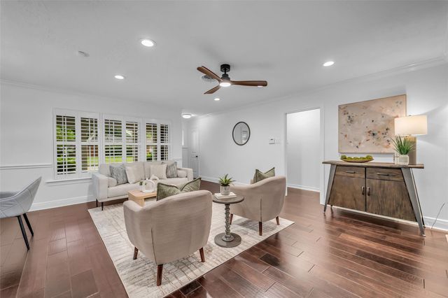 8702 Ilona Lane, Houston, TX 77025