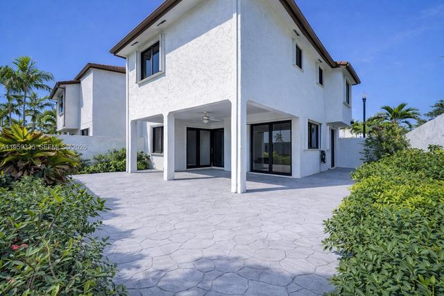 1301 SW 124th Ct 20-A, Miami, FL 33184