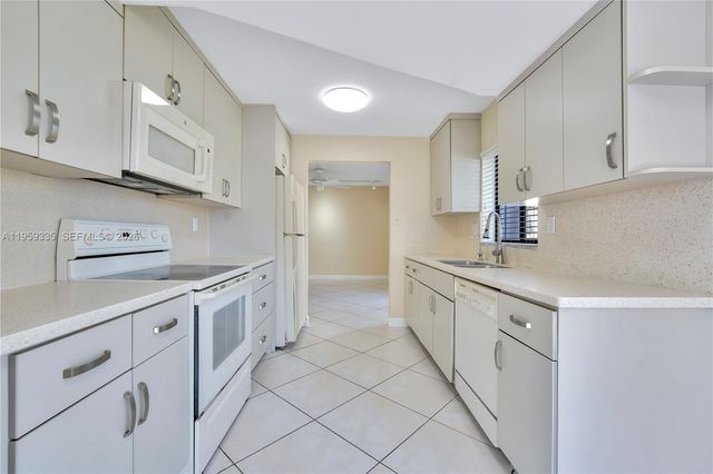 1301 SW 124th Ct 20-A, Miami, FL 33184