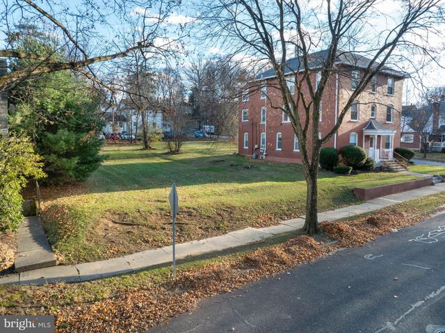 440 W FOSTER AVE, State College, PA 16801