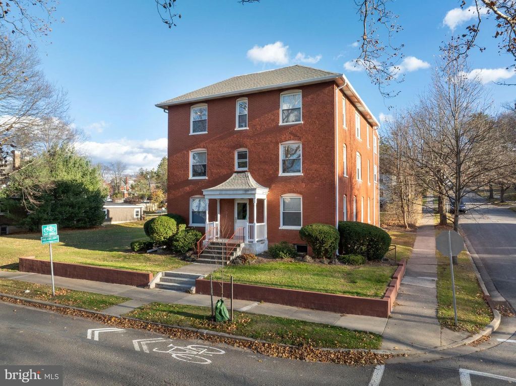 440 W FOSTER AVE, State College, PA 16801