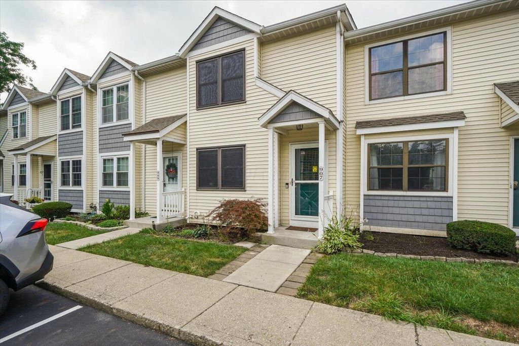 907 Soramill Lane, 8E, Columbus, OH 43085