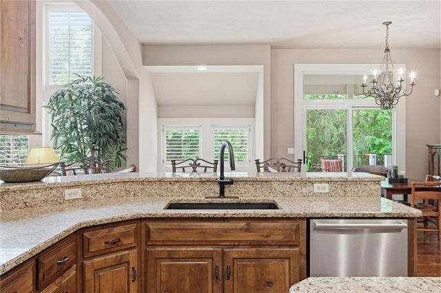 9714 Wild Rose Lane, Lenexa, KS 66227