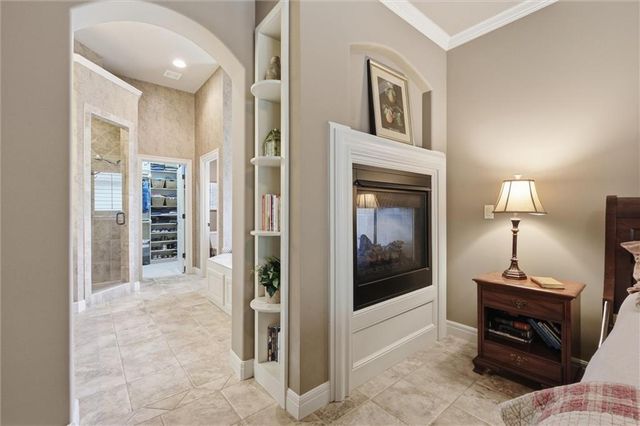9714 Wild Rose Lane, Lenexa, KS 66227