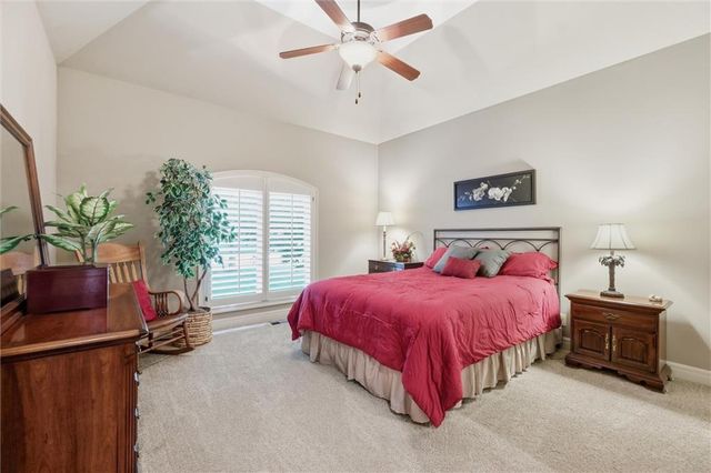 9714 Wild Rose Lane, Lenexa, KS 66227
