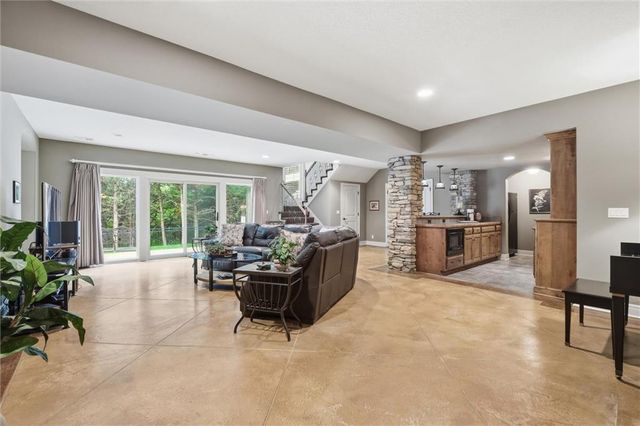 9714 Wild Rose Lane, Lenexa, KS 66227