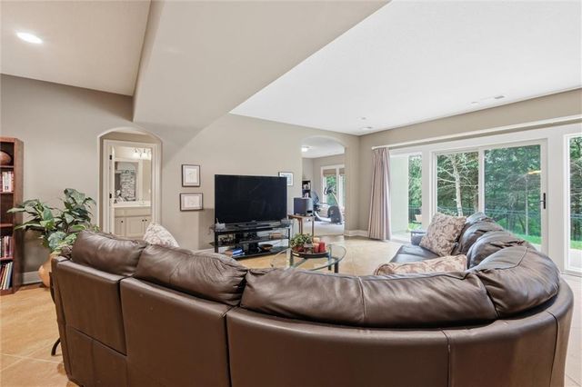 9714 Wild Rose Lane, Lenexa, KS 66227
