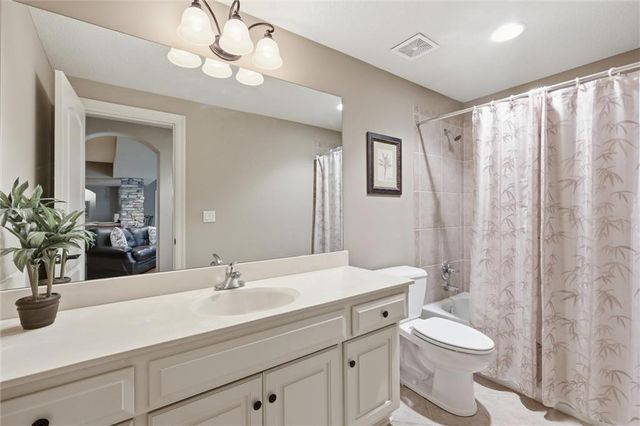 9714 Wild Rose Lane, Lenexa, KS 66227