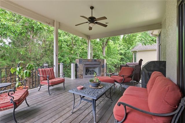 9714 Wild Rose Lane, Lenexa, KS 66227