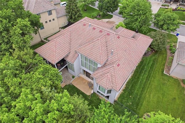 9714 Wild Rose Lane, Lenexa, KS 66227