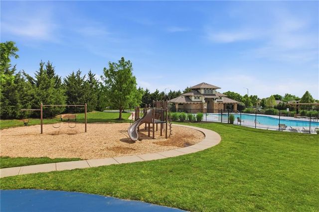 9714 Wild Rose Lane, Lenexa, KS 66227