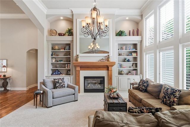 9714 Wild Rose Lane, Lenexa, KS 66227