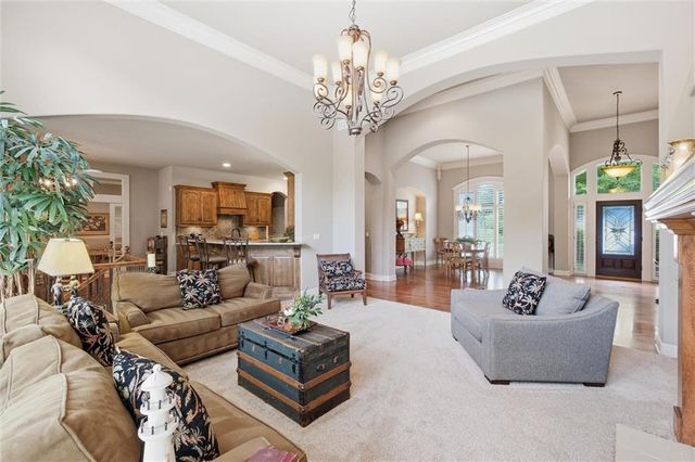 9714 Wild Rose Lane, Lenexa, KS 66227