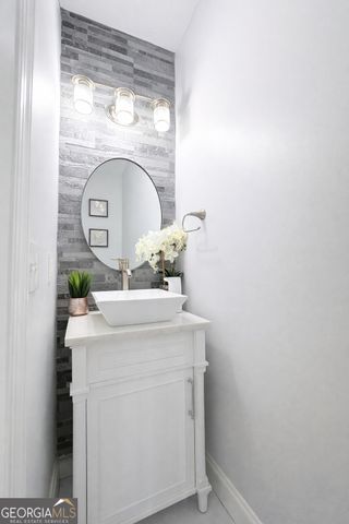 2737 Autumn Lake Lane, Decatur, GA 30034