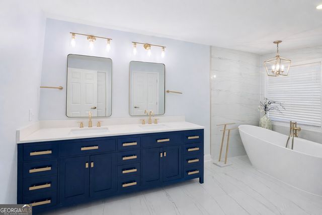 2737 Autumn Lake Lane, Decatur, GA 30034