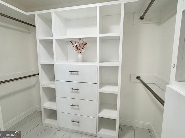 2737 Autumn Lake Lane, Decatur, GA 30034