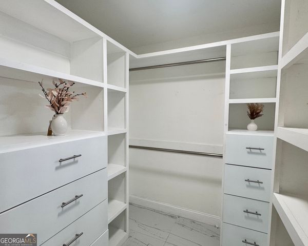 2737 Autumn Lake Lane, Decatur, GA 30034