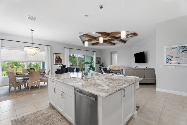6390 High Pointe West Way, Vero Beach, FL 32967