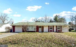 2511 LISA DR, Waldorf, MD 20601