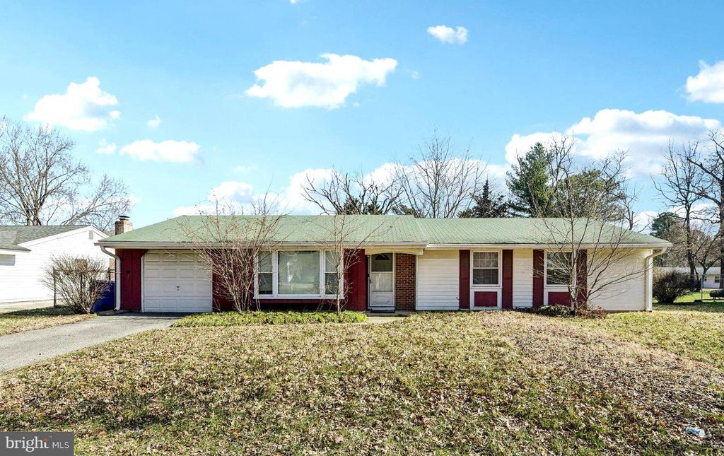 Image 1 of property listing at 2511 LISA DR, Waldorf, MD 20601