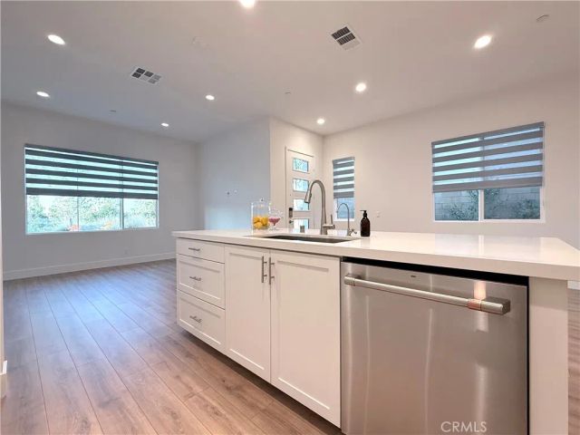 273 Novel, Irvine, CA 92618