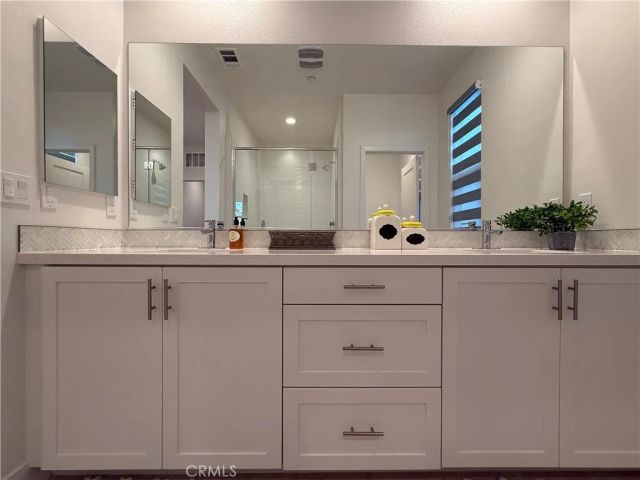 273 Novel, Irvine, CA 92618