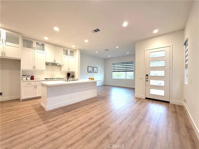 273 Novel, Irvine, CA 92618
