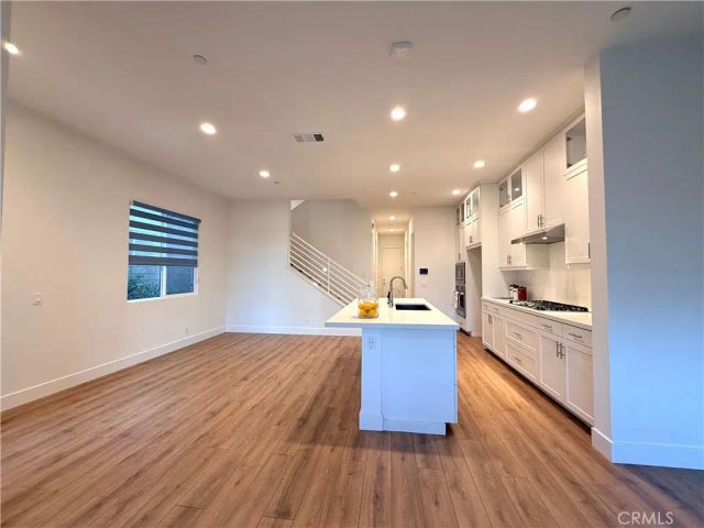 273 Novel, Irvine, CA 92618