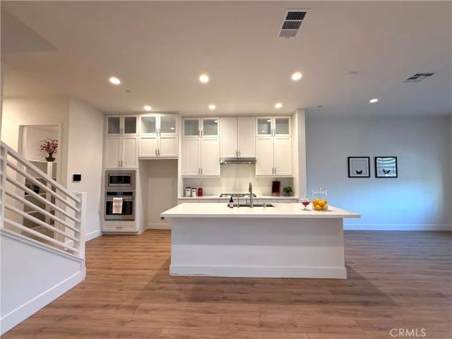 273 Novel, Irvine, CA 92618