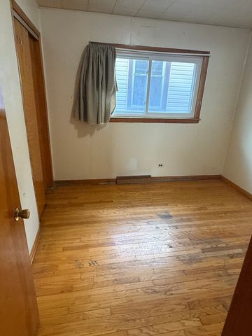 3415 N Kenton Avenue, Chicago, IL 60641