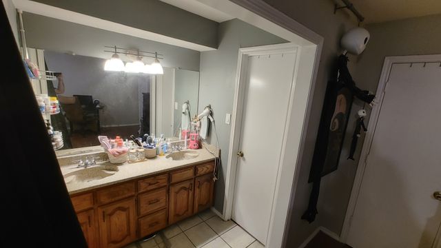 1126 Woodrow Drive, Lewisville, TX 75067