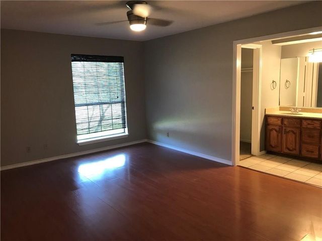 1126 Woodrow Drive, Lewisville, TX 75067