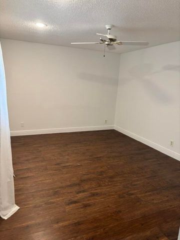 143 S LAKE SUSAN Drive S 143, West Palm Beach, FL 33411