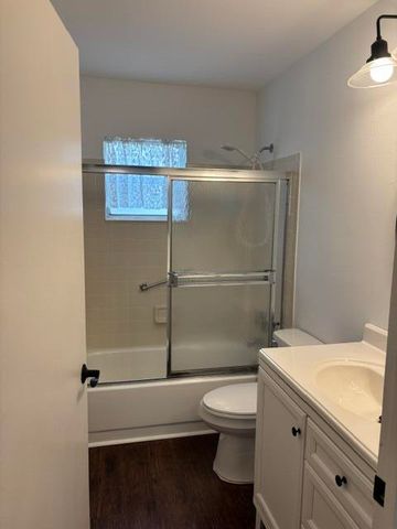 143 S LAKE SUSAN Drive S 143, West Palm Beach, FL 33411