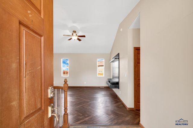 6651 WELLINGTON DR, Rapid City, SD 57702