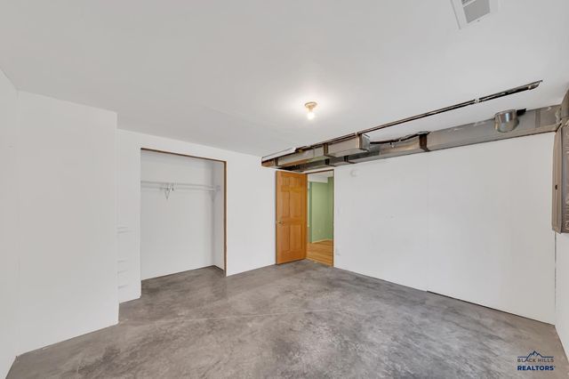 6651 WELLINGTON DR, Rapid City, SD 57702